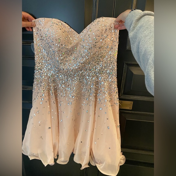 Mori Lee by Madeline Gardner pink dress with beaded and sequenced detailing - Picture 2 of 2